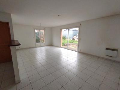 Maison - 92 m² - 4 pièces