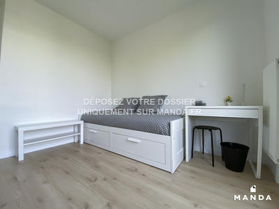 Chambre - 10 m² - 4 pièces