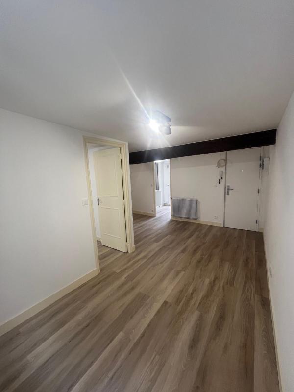 Appartement ancien - 26 m² - 1 pièce