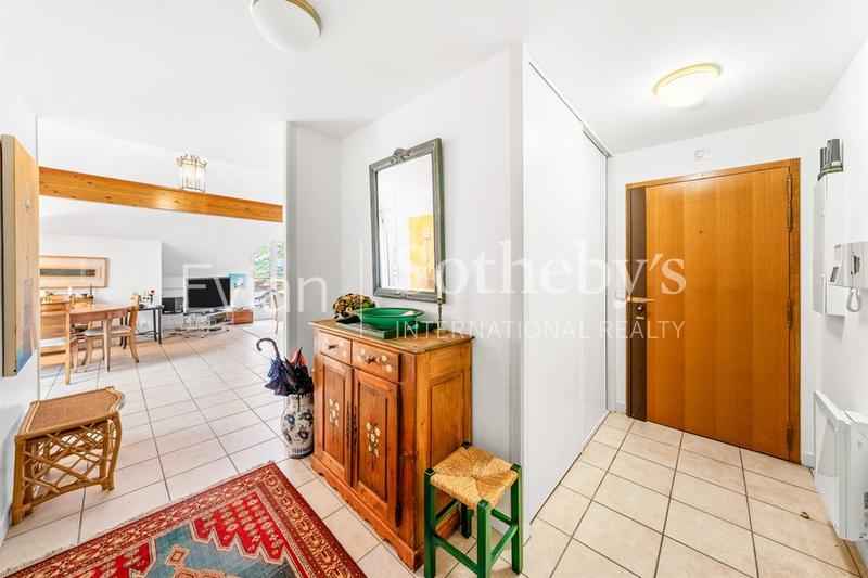 Appartement - 111 m² - 4 pièces