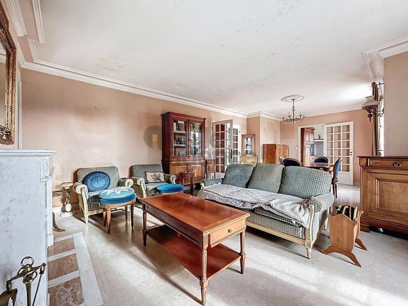 Maison - 141 m² - 8 pièces