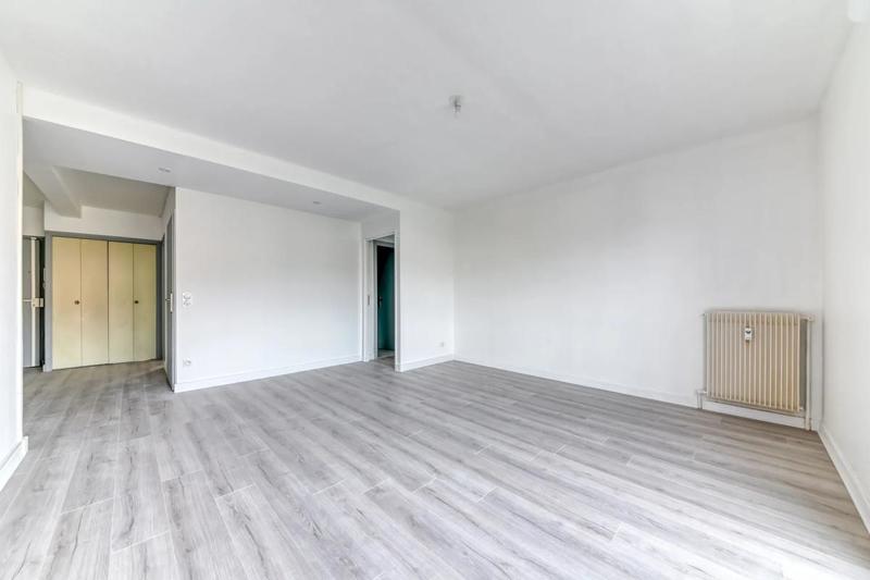 Appartement - 81 m² - 4 pièces