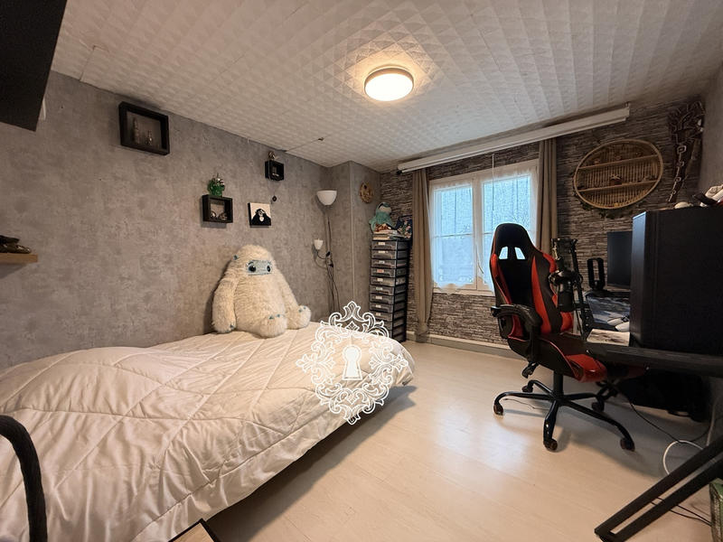 Maison - 95 m² - 5 pièces