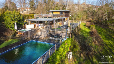 Maison - 202 m² - 7 pièces