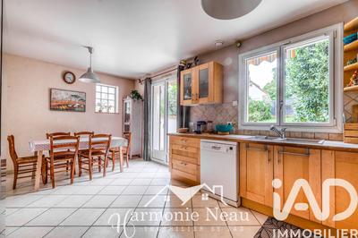 Maison - 179 m² - 9 pièces