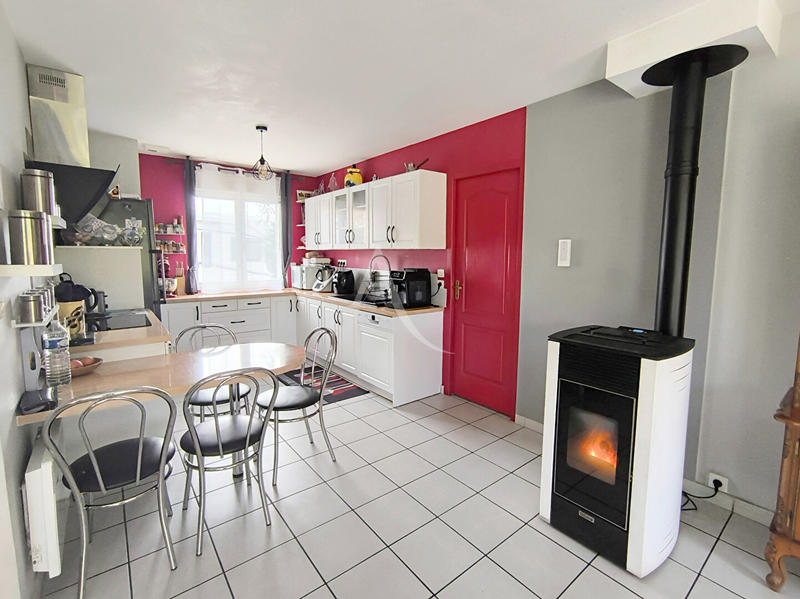 Maison - 93 m² - 5 pièces