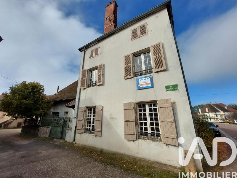 Maison - 93 m² - 4 pièces