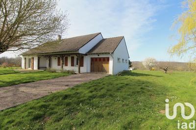 Maison - 212 m² - 9 pièces