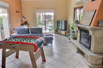 Maison - 180 m² - 8 pièces