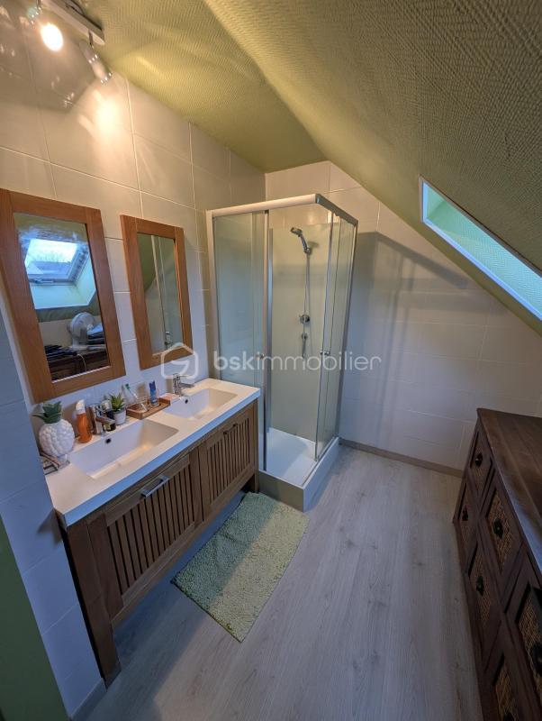 Pavillon - 168 m² - 7 pièces