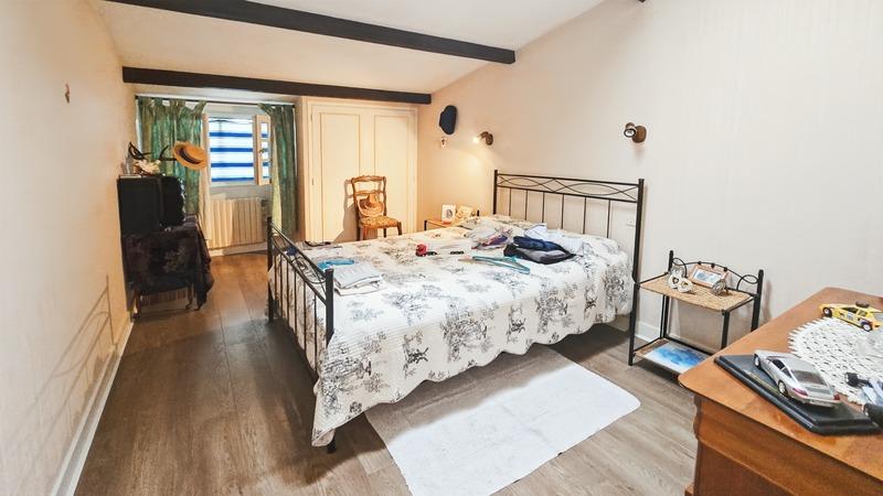 Maison - 185 m² - 7 pièces