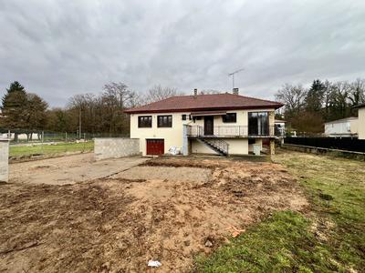 Maison - 96 m² - 5 pièces