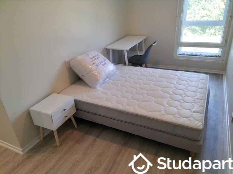 Chambre - 12 m² - 1 pièce