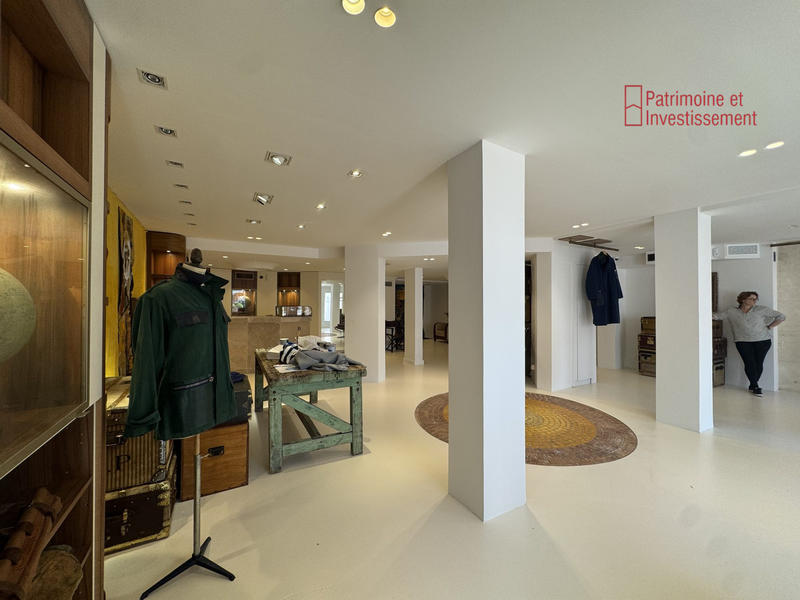 Fonds de commerce - Local commercial - 117 m²