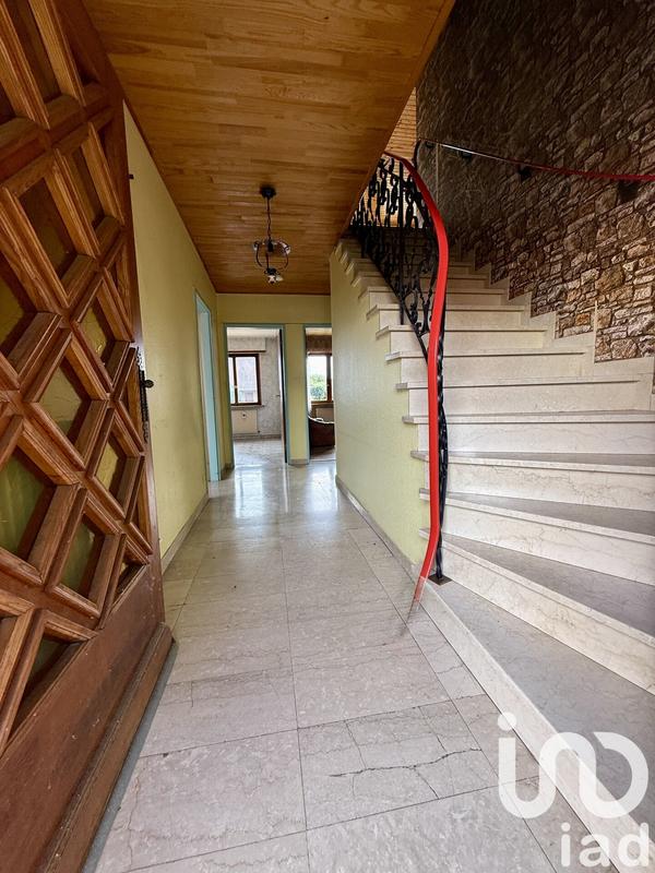 Maison - 273 m² - 9 pièces