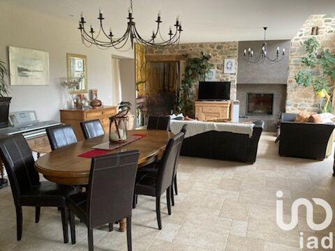 Maison - 290 m² - 10 pièces