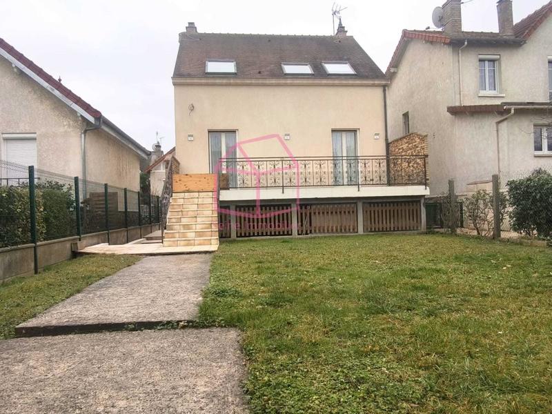 Maison - 137 m² - 6 pièces