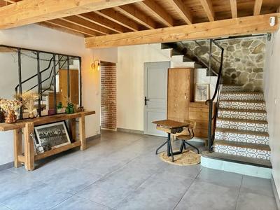 Maison en pierre - 216 m² - 8 pièces