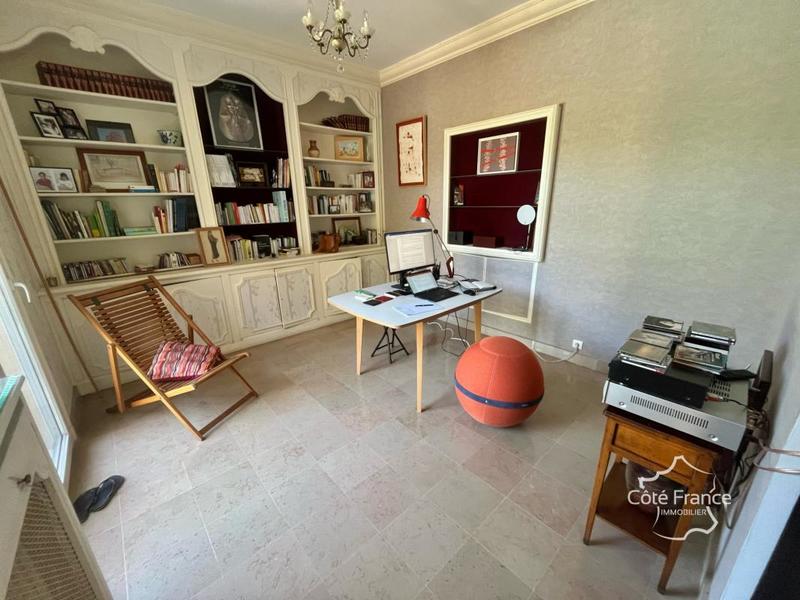 Propriété - 236 m² - 8 pièces