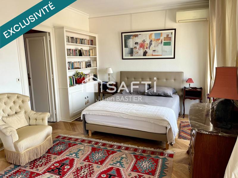 Appartement - 177 m² - 6 pièces