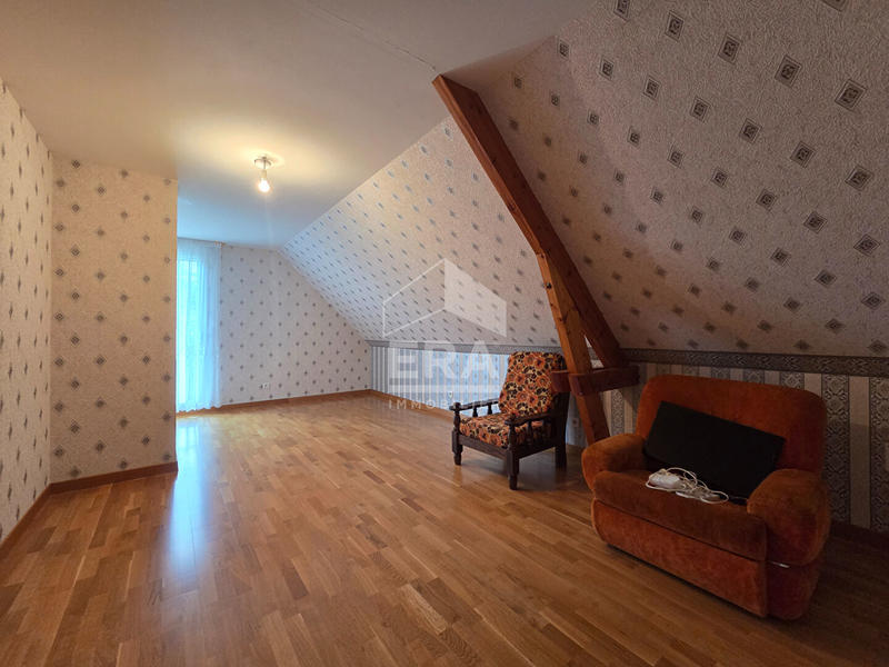 Maison - 144 m² - 5 pièces