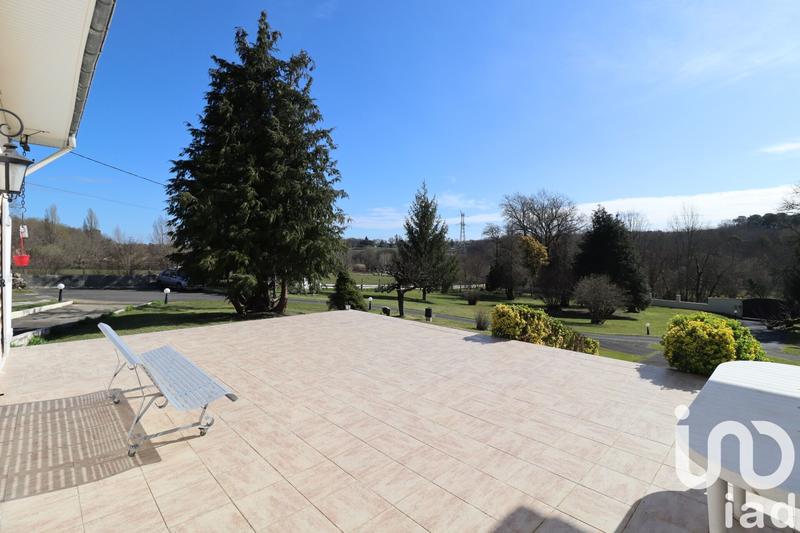 Maison - 240 m² - 6 pièces