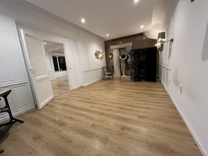 Local commercial - 429 m²