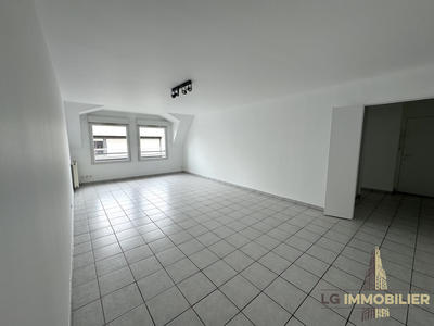 Appartement - 82 m² - 3 pièces