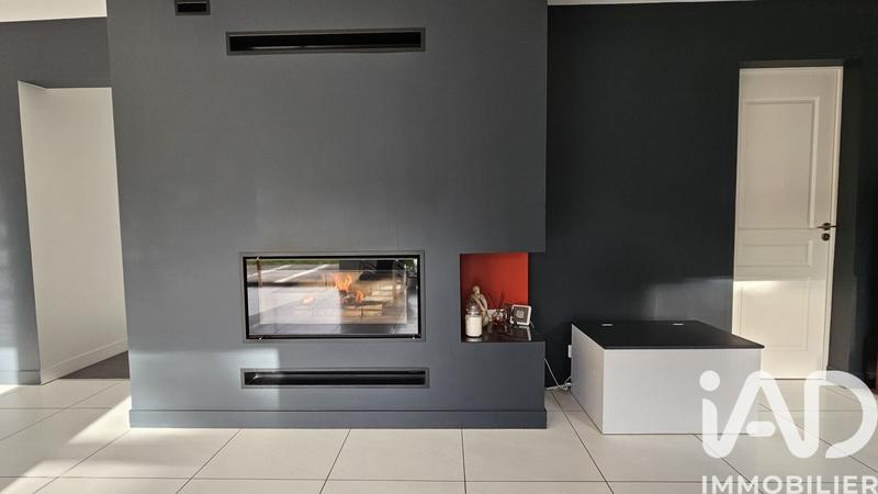 Maison - 208 m² - 8 pièces