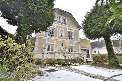 Maison ancienne - 200 m² - 8 pièces