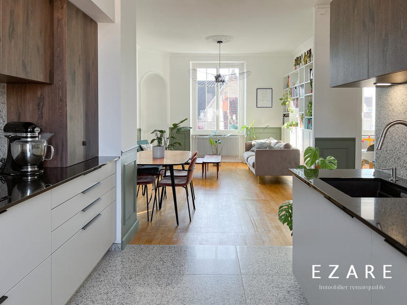 Appartement - 93 m² - 5 pièces