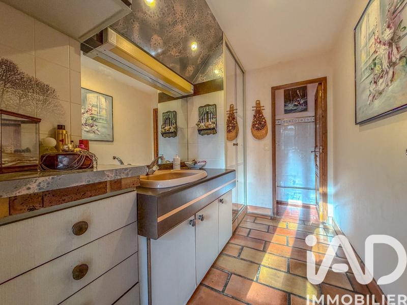 Maison - 211 m² - 6 pièces