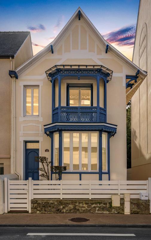 Villa - 144 m² - 8 pièces