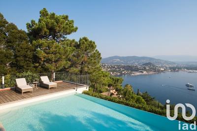 Maison - 175 m² - 9 pièces