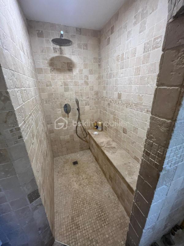 Maison - 166 m² - 8 pièces