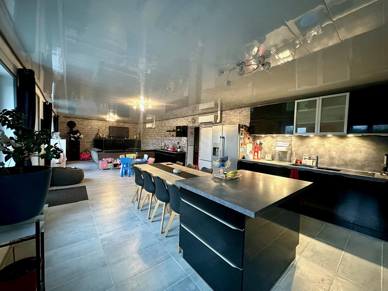 Maison - 133 m² - 6 pièces