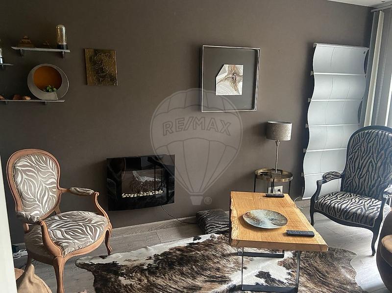 Maison - 225 m² - 10 pièces