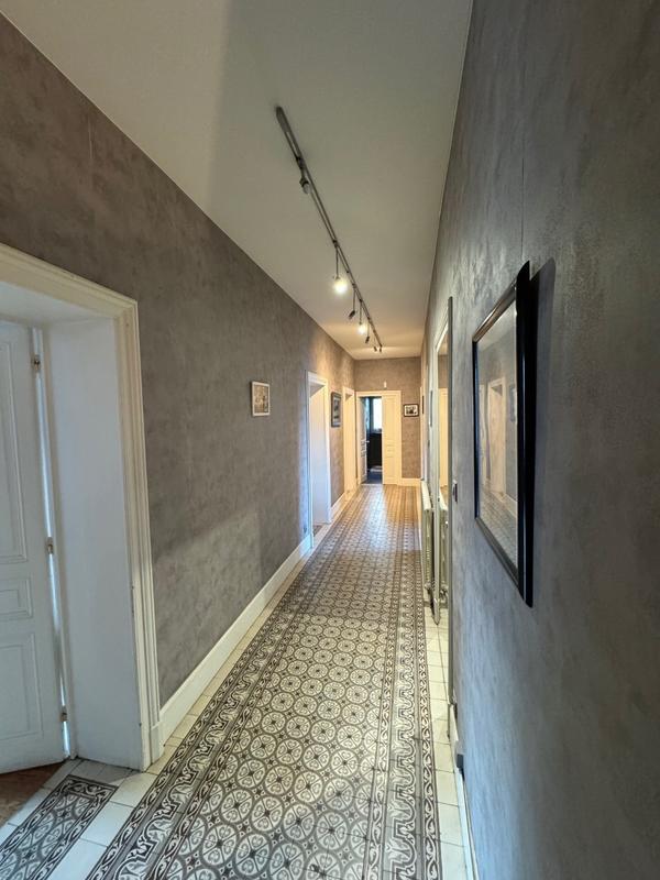 Maison de ville - 373 m² - 10 pièces
