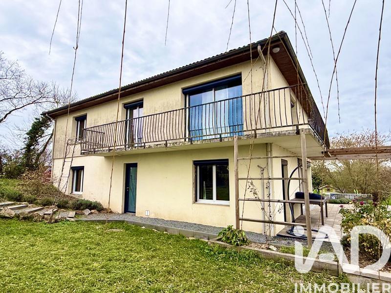 Maison - 170 m² - 8 pièces
