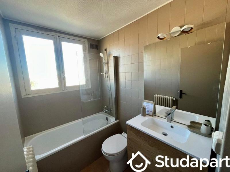 Chambre - 11 m² - 1 pièce