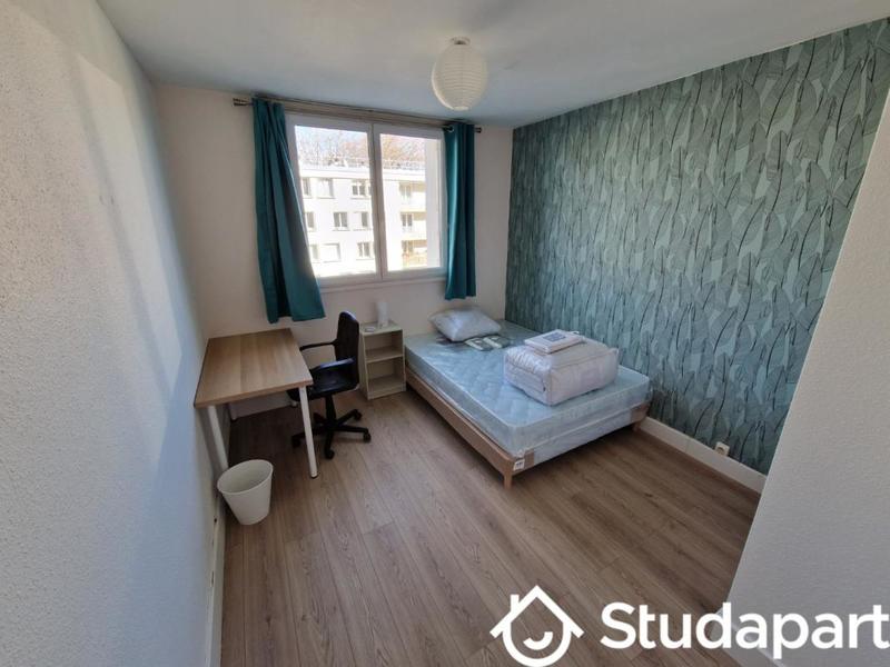 Chambre - 10 m² - 1 pièce