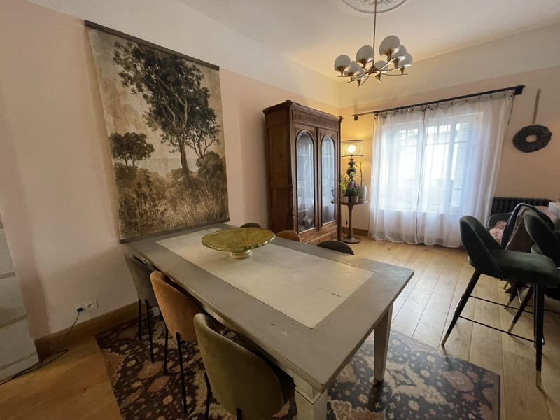 Maison bourgeoise - 250 m² - 8 pièces