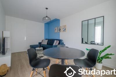 Chambre - 14 m² - 1 pièce