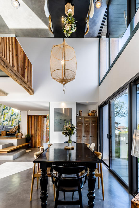 Maison - 180 m² - 7 pièces