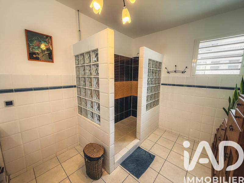 Maison - 170 m² - 7 pièces