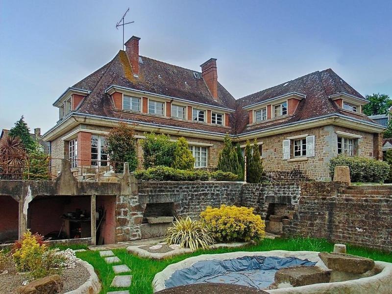 Maison - 320 m² - 13 pièces