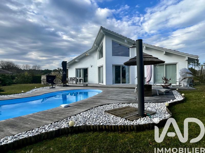 Maison - 179 m² - 6 pièces