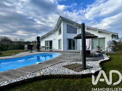 Maison - 179 m² - 6 pièces