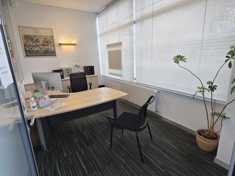 Local commercial - 103 m² - 7 pièces