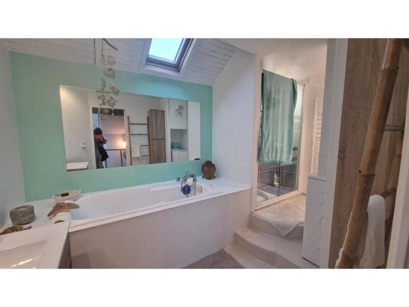 Maison - 200 m² - 7 pièces